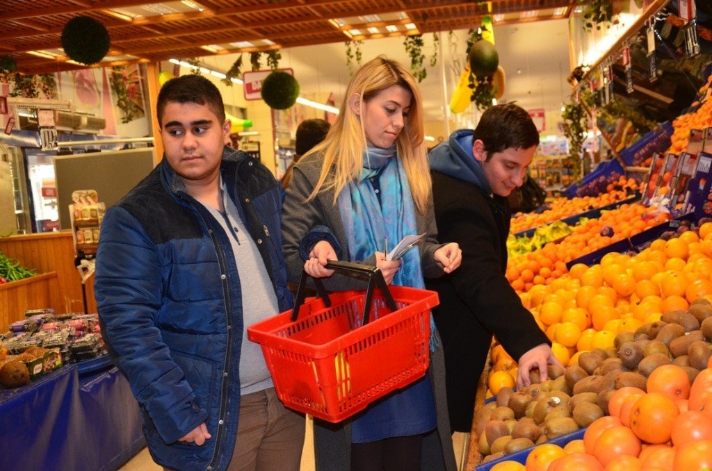 Özhan Gönüllüleri Otizmli Çocukları Ağırladılar