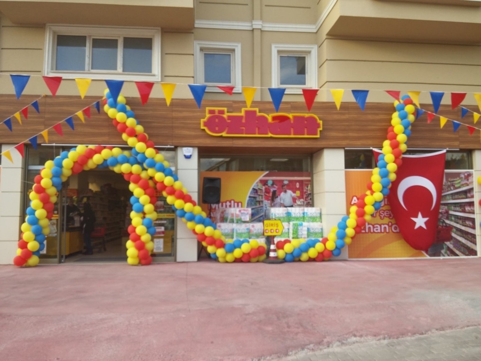 Özhan Marketler Zinciri’ne 39. Şube ‘Denizciler’