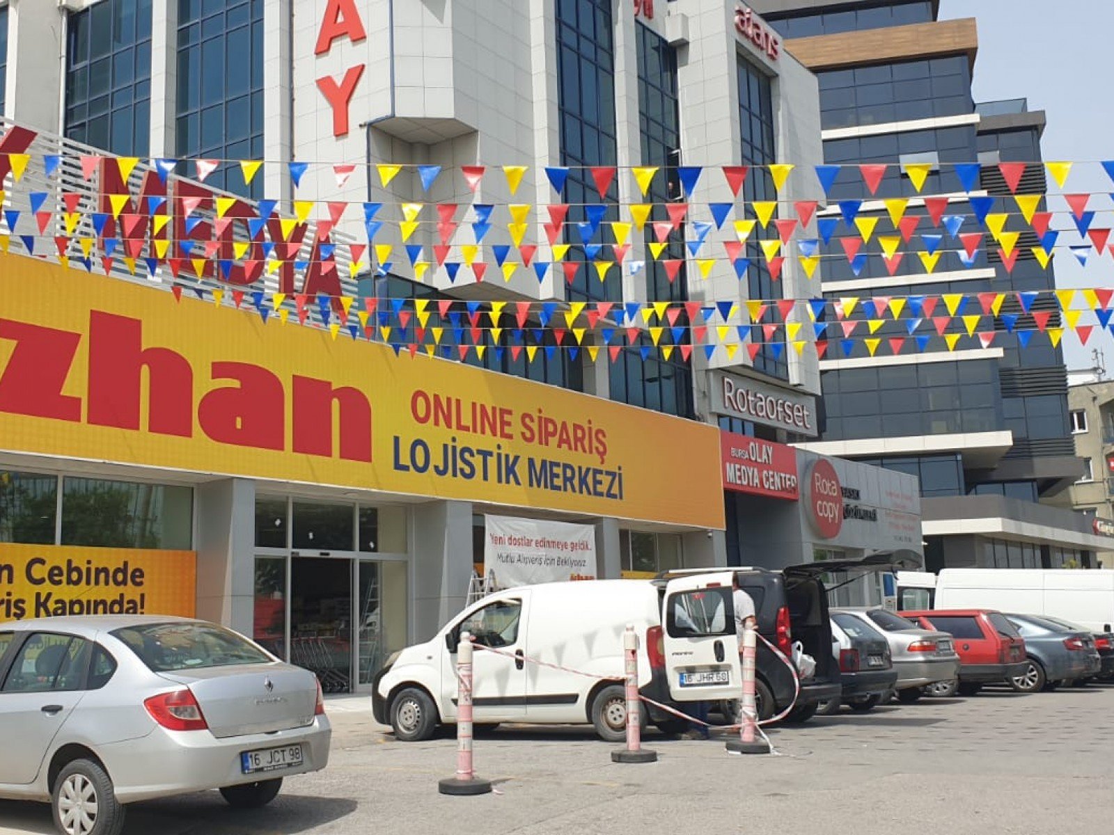 ÖZHAN MARKET YENİ MAĞAZASIYLA FETHİYE MAHALLESİ’NDE!